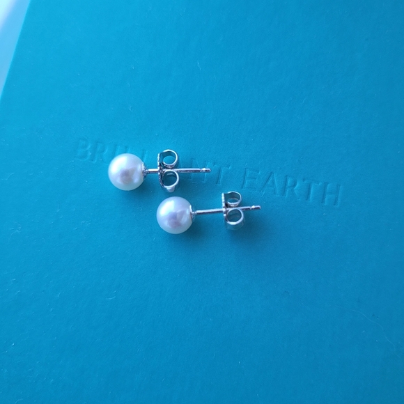 Akoya Cultured Pearl Necklace  Earrings Set Simple Elegant Brilliant Earth - Picture 2 of 10